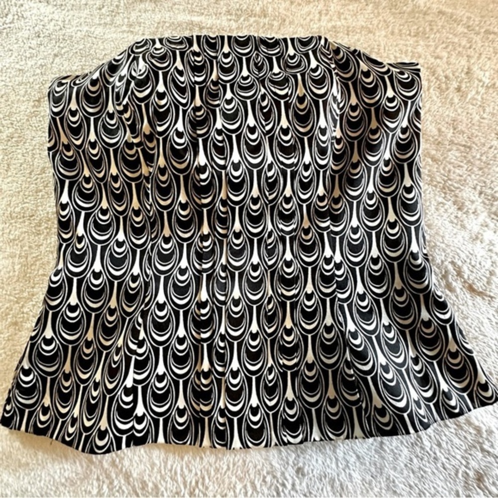✨ White House Black Market Corset Size 4 ✨​​